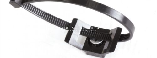 Cable tie mount with screw fastening, black, 30x15x12 mm (1 pc) SapiSelco [SUP.3.401]