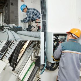 Kaj pomeni industrijska kakovost pri kabelskih vezicah SapiSelco?